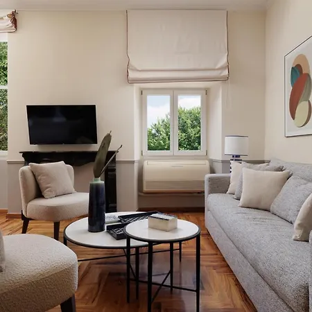 Liston's Apartment